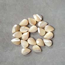 07X10MM PEAR CABOCHON MOP NATURAL (10PCS/BAG)
